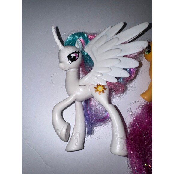 My little Pony bundle of 3 ponies Sunny Starscout, PRINCESS CELESTIA, Apple Jack - Picture 5 of 8